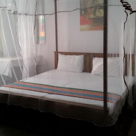 Chelli Homestay Negombo Exteriér fotografie