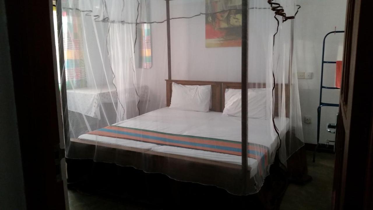 Chelli Homestay Negombo Exteriér fotografie